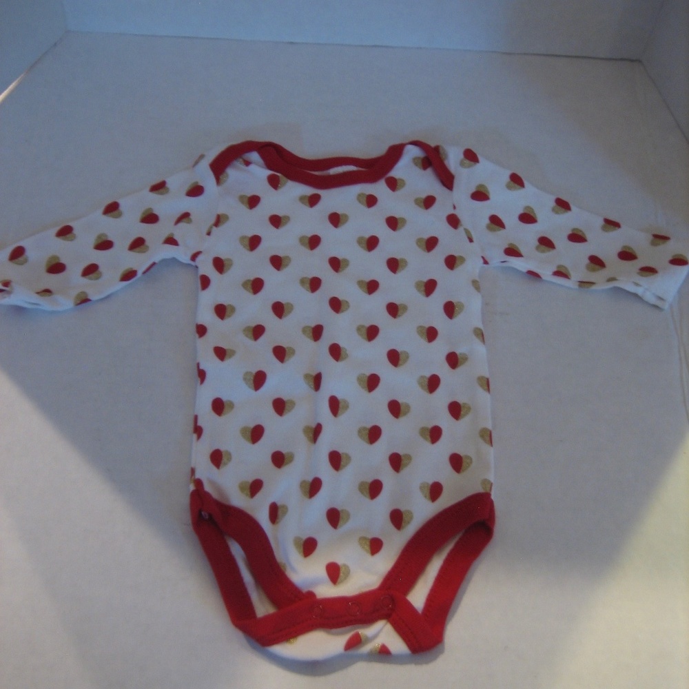 Modern Baby White/Red/Gold Hearts Long Sleeve One Piece Bodysuit Sz 3-6M NWNT